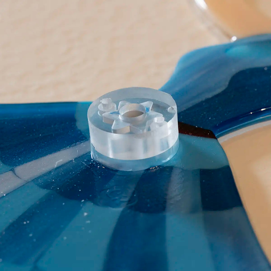 KlikFiks Ophangsysteem: De Innovatieve Oplossing voor Glaskunst en Keramiek