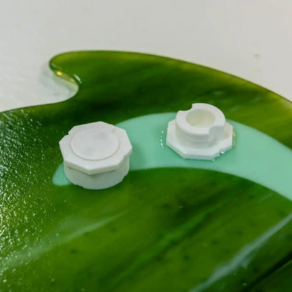 KlikFiks – Smart wall mounting for glass art